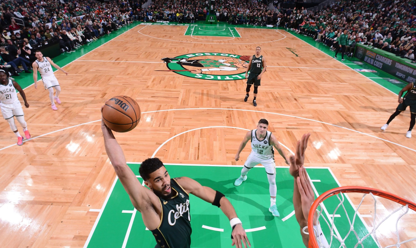 Doğu Konferansı'nın zirvesinde Celtics, Bucks'ı rahat geçti